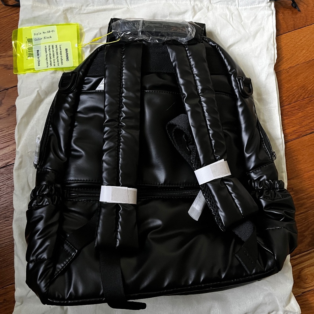 Citymouse Commuter Backpack Diaper Bag (Black) - Picture 3 of 5